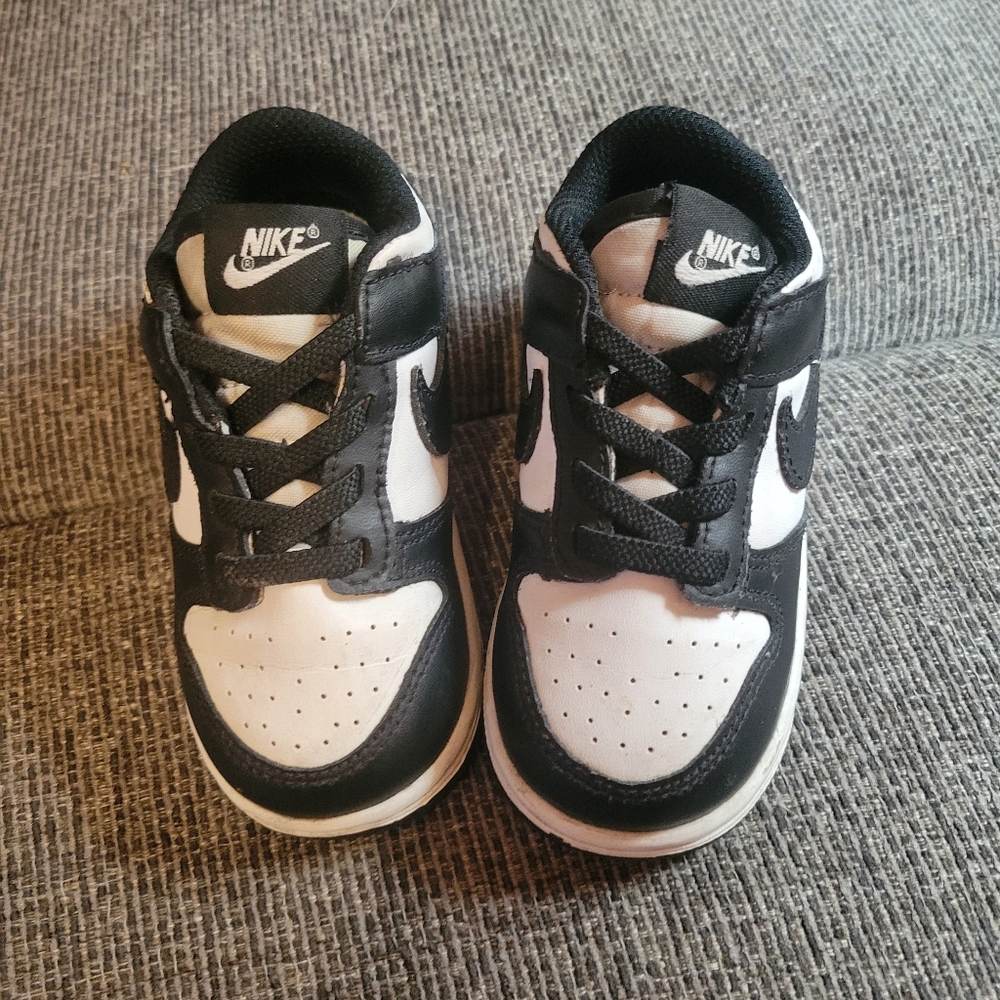 Toddler Nike Black and White Sneakers
